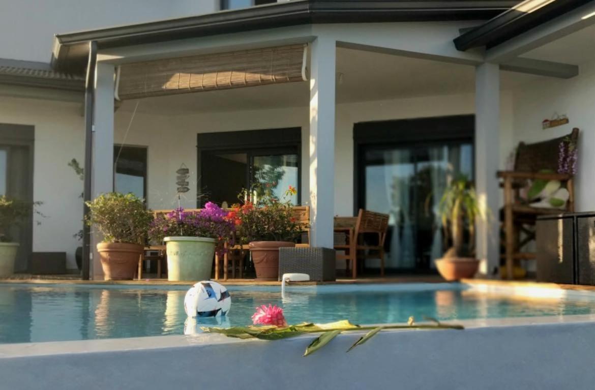 La Villa Tikalikata Сен-Жозеф Екстериор снимка