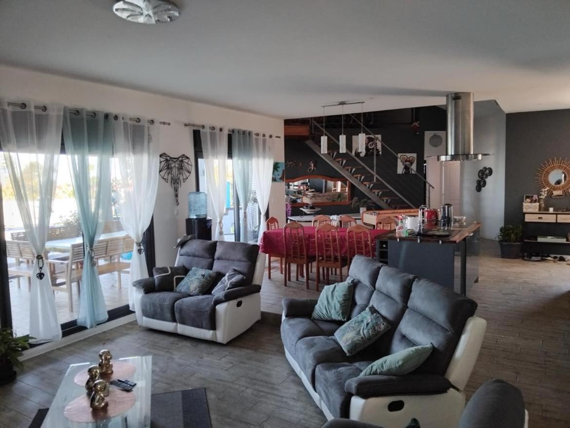 La Villa Tikalikata Сен-Жозеф Екстериор снимка